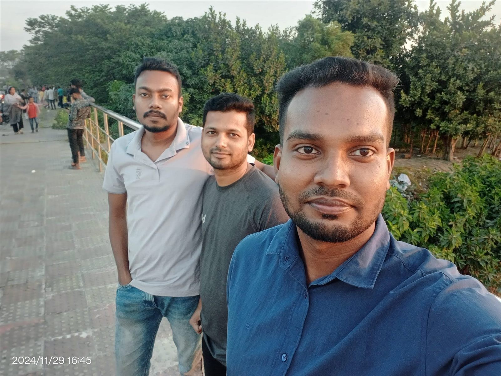 Abdul Mabud outdoor group selfie